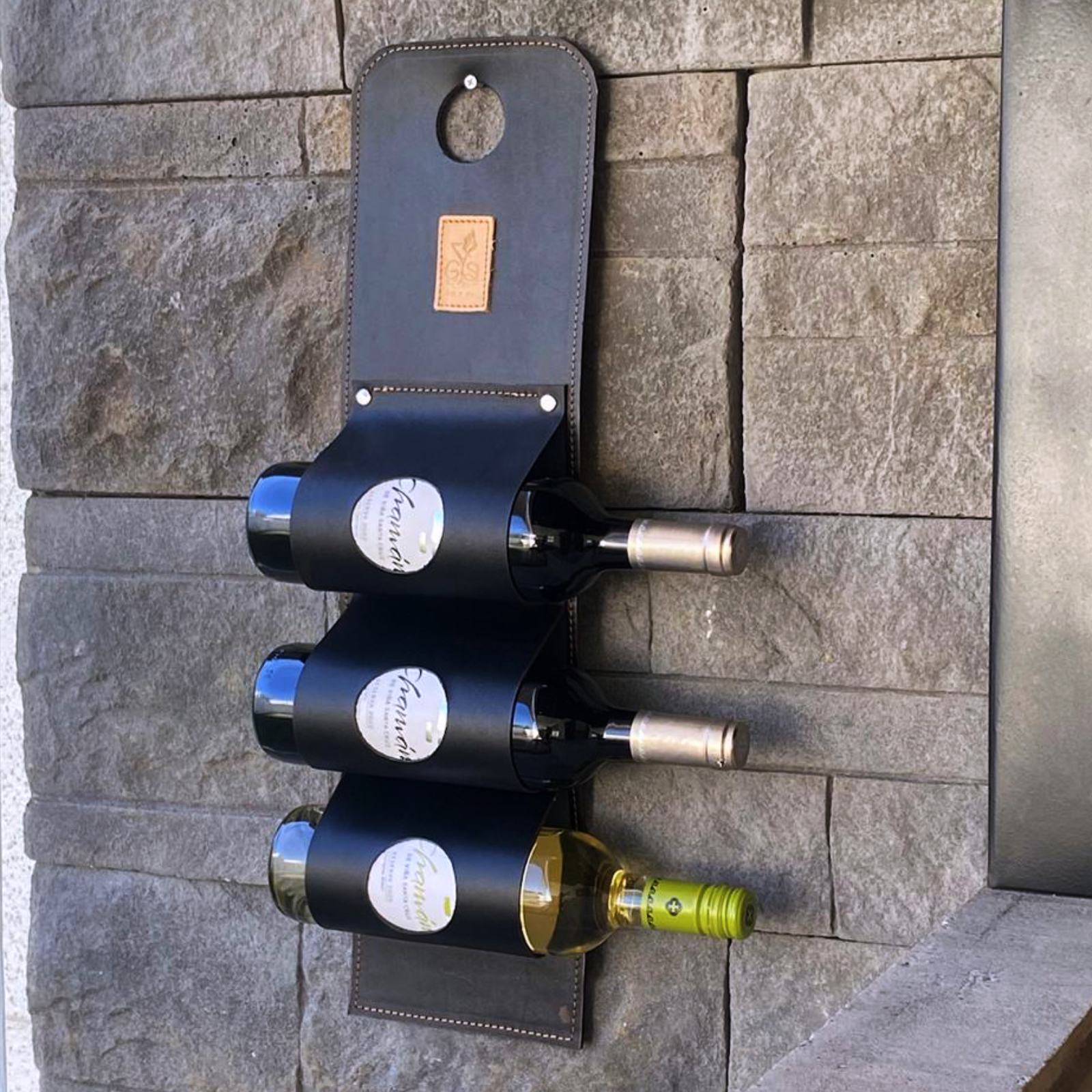 Porta Botellas de Vino Cuero Agreste Negro - 3 Botellas Grill&Sip 180°