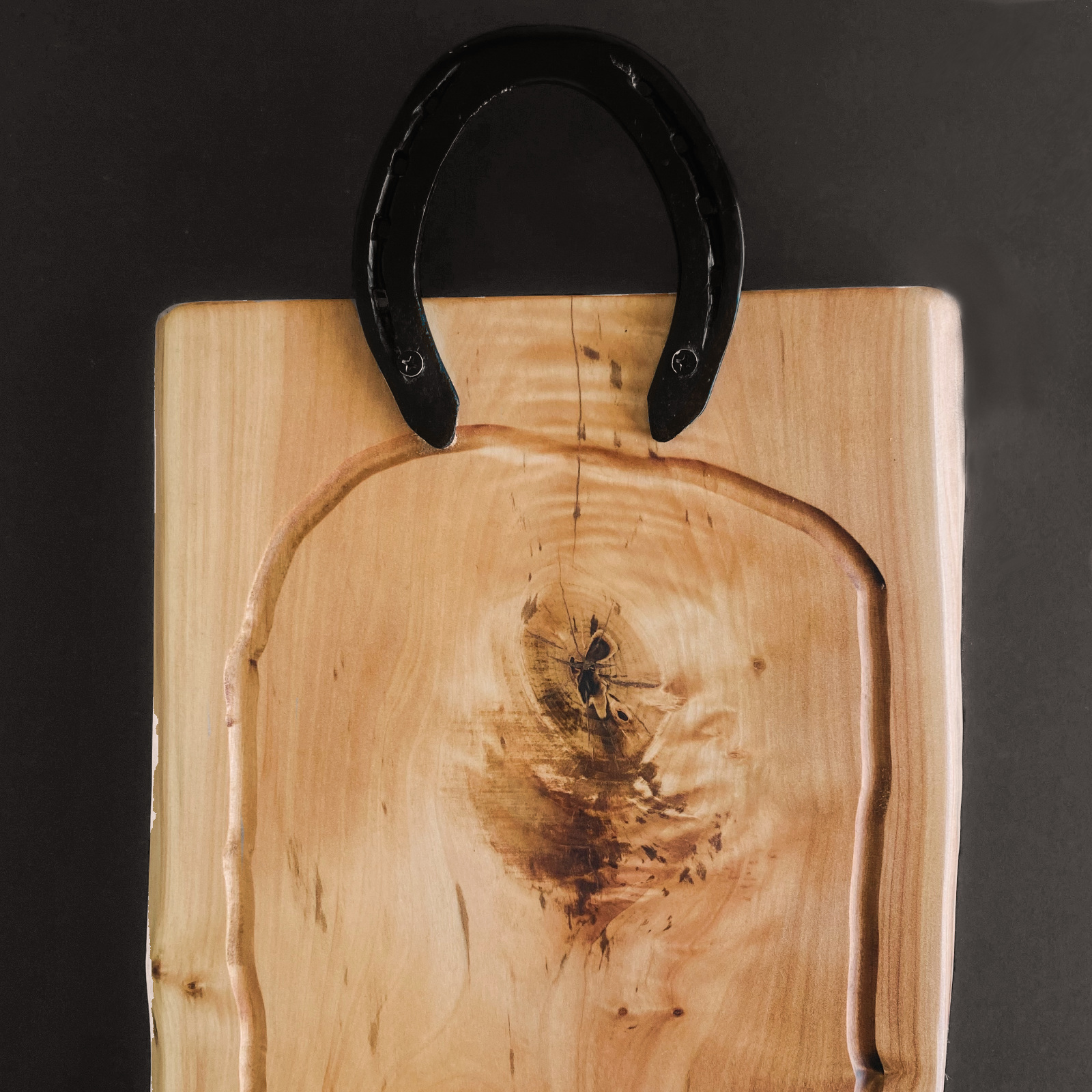 Tabla de Corte con Herradura 45cm - Roble Artesanal para Quincho Grill&Sip 180° - Imagen 4