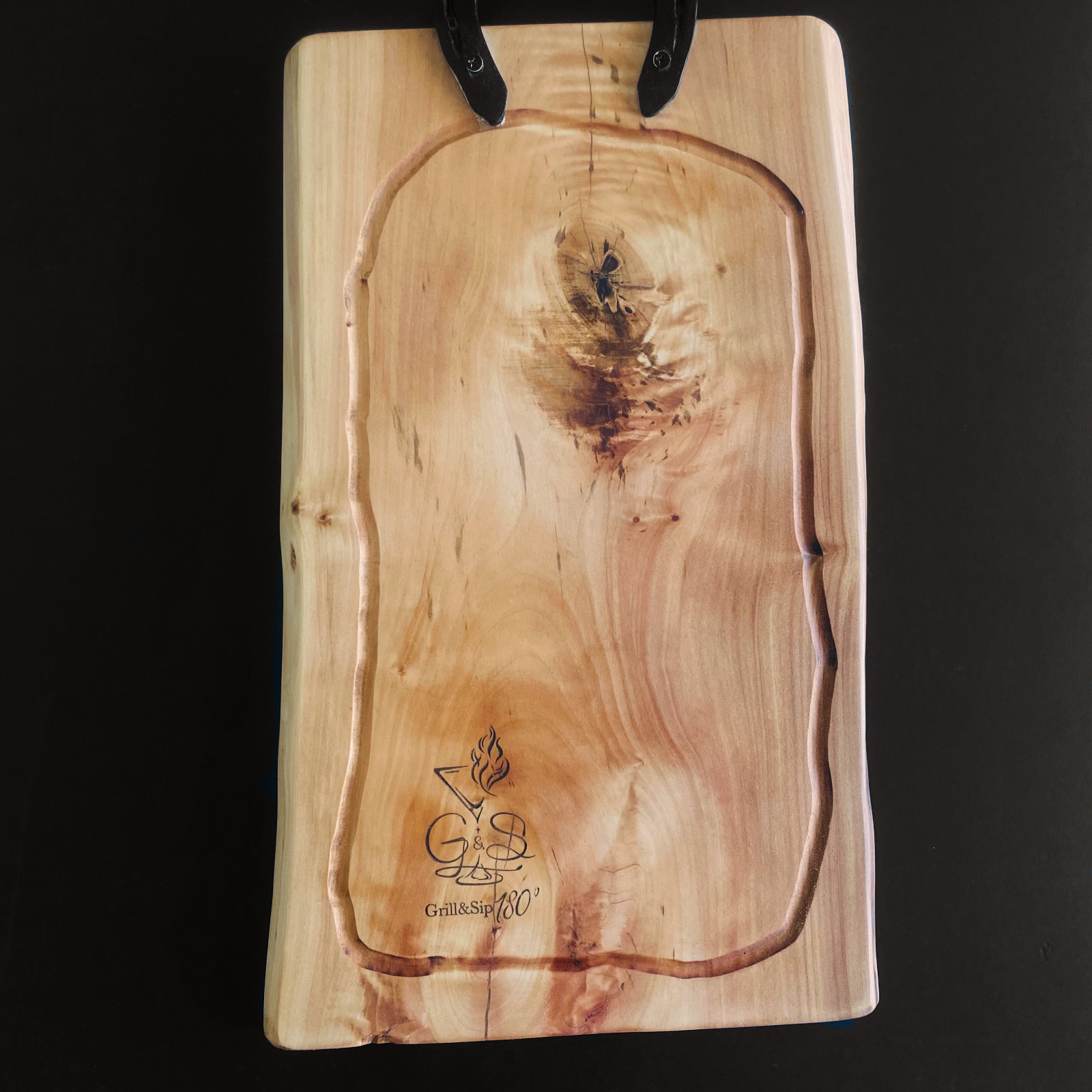 Tabla de Corte con Herradura 45cm - Roble Artesanal para Quincho Grill&Sip 180° - Imagen 2