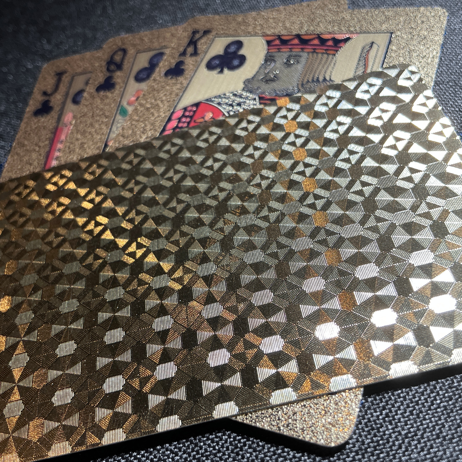 Juego de Naipe Inglés Dorado Grill&Sip - Cartas Elegantes a Prueba de Agua - Imagen 2
