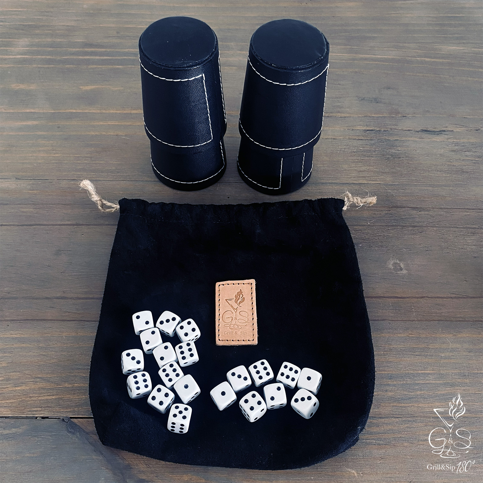 Juego de 4 Cachos de Cuero Negro con Bolsa - Set Básico 20 Dados Artesanal